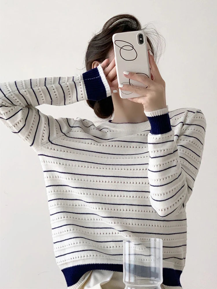 Hnewly Vintage Elegant Striped Sweaters Women Loose O Neck Hollow Out Knitted Pullover French Retro Long Sleeve Casual Jumper Tops