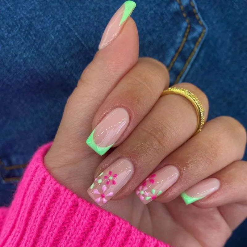 Hnewly 24Pcs Press On Nails Simple French Colorful Wavy Abstract Line Fake Nails Full Cover Nail Art Tips Coffin Square Head False Nail