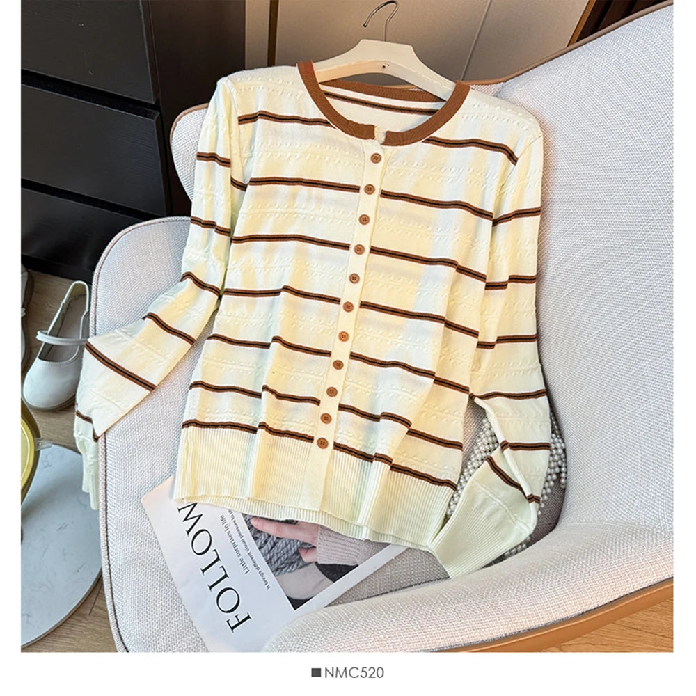 Hnewly  Striped O-neck Long Sleeve Knitted Sweater Women's 2025 Autumn Korean Retro Color Block Loose Fit Versatile Single Breasted Tops