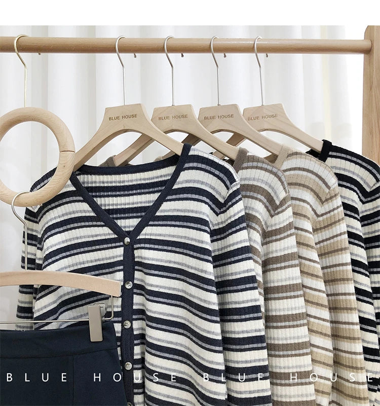 Hnewly  Women's Retro Striped Sweater Korean V-neck Contrasting Spring Autumn Long Sleeved Knitted Cardigan Coat  All-Matchded Loose Top