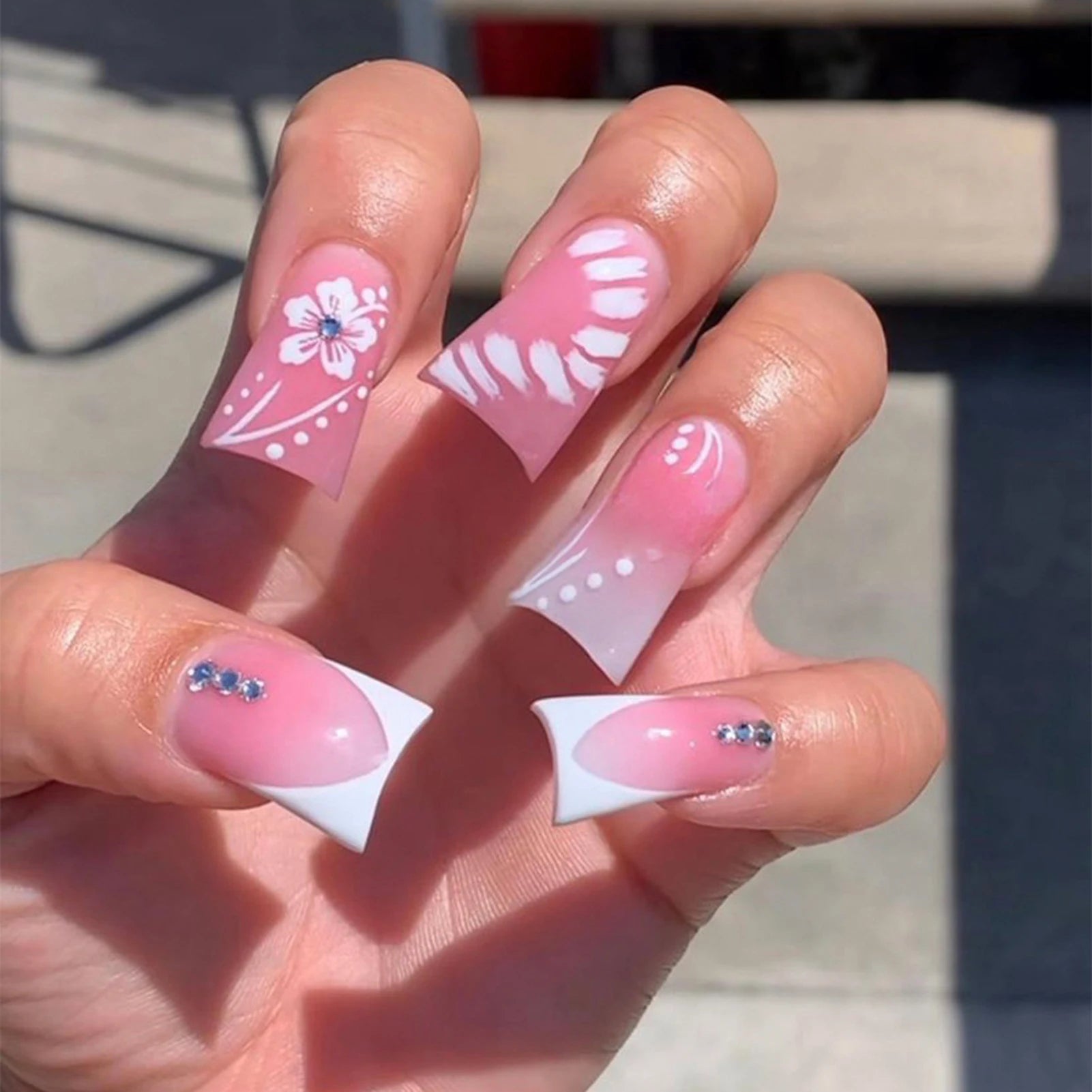 Hnewly Black French Style Fake Nails Charms Pink Flower Designs Square Head Press on Nails Women Girls Detachable False Nails Tips