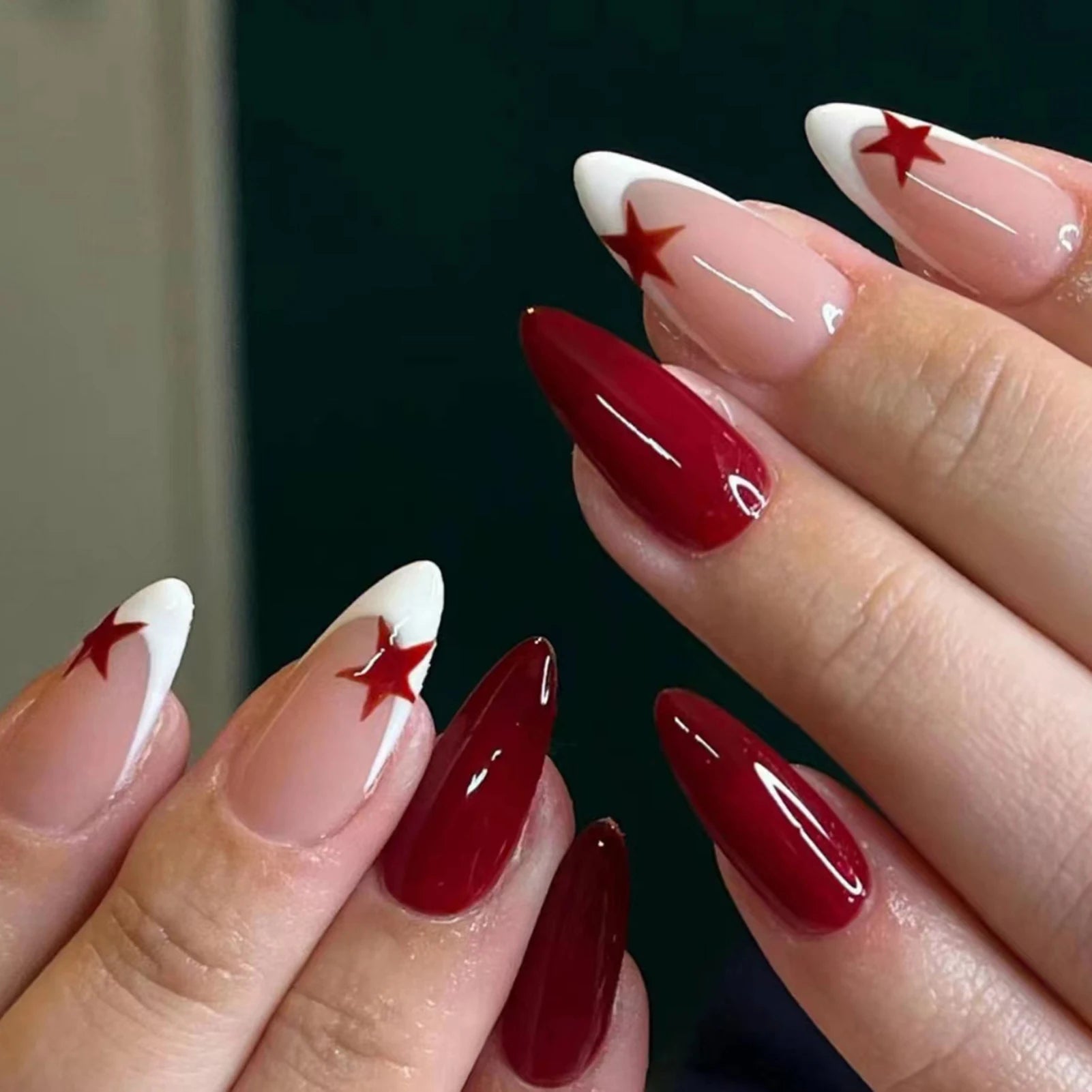 Hnewly 24pcs Gradient False Nails Cute Star Printed Design Fake Nail Short Square Faux Ongles Manicure Nail Stickers Press On Nail Tips