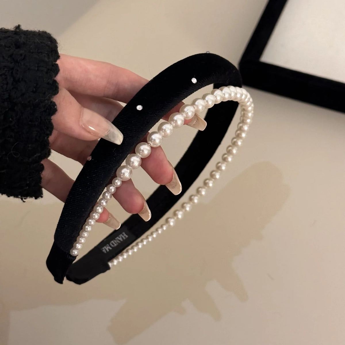 Hnewly  1Pc French Style High-Grade Double-Layer Pearl Headband,Black Velvet Sponge Hair Hoop,Retro Exquisite Hair Accessory for Women