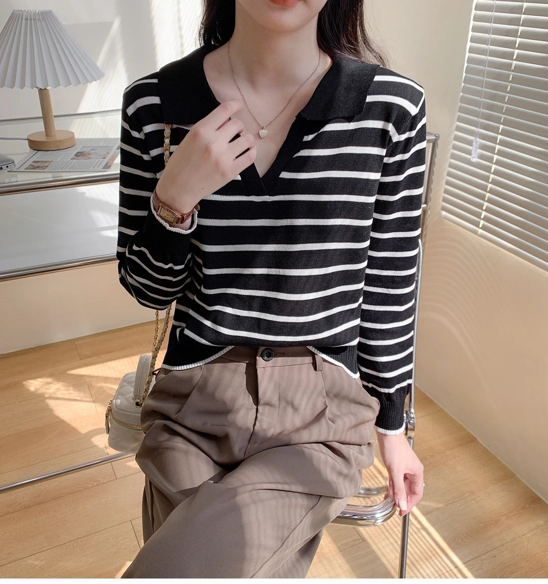 Hnewly  Striped Knit Pullover Sweater Women's Autumn 2025 New Lapel Shirt V-neck Loose Long Sleeve T-shirt Fashion Bottoming Short Top