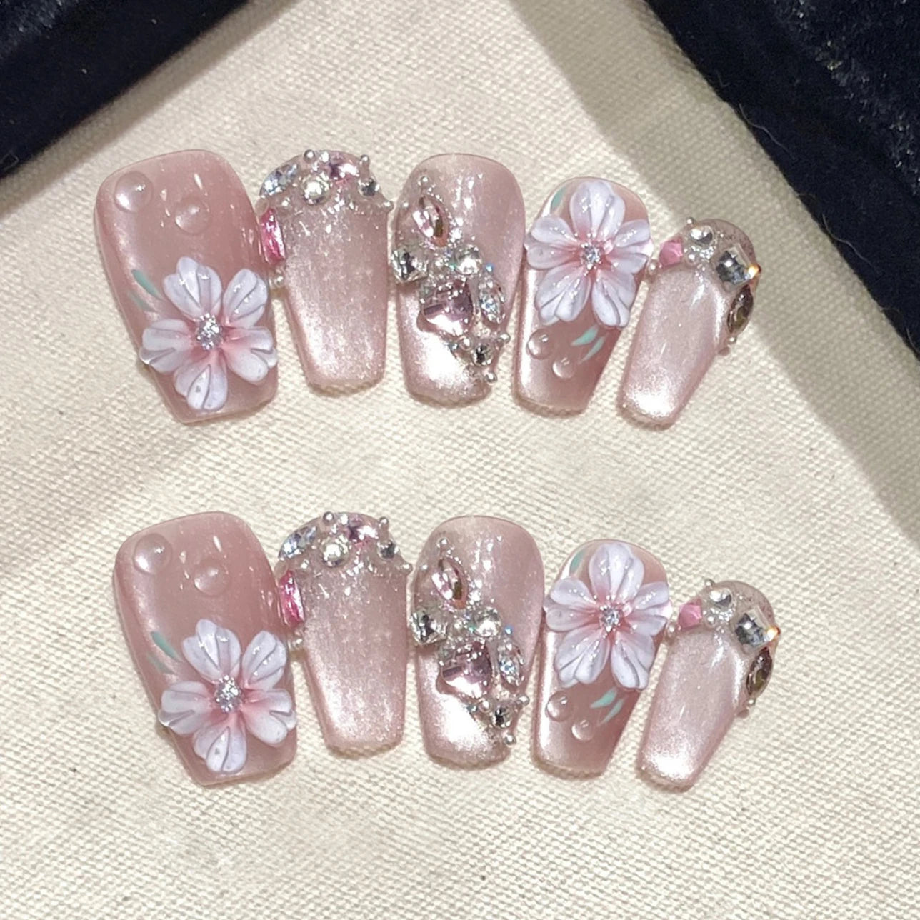 Hnewly 10Pcs Handmade  French Nails Set Press On  Flower Diamond Decoration Fake Nails Full Cover Removable Manicuree  XS S M L Size
