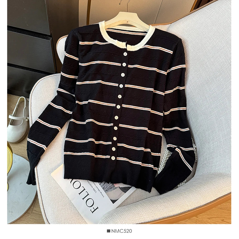Hnewly  Striped O-neck Long Sleeve Knitted Sweater Women's 2025 Autumn Korean Retro Color Block Loose Fit Versatile Single Breasted Tops