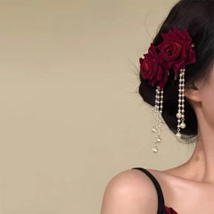 Hnewly  1pc Vintage-Inspired Red Rose Hair Clip, Elegant Duckbill Clip, Niche High-End Hair Accessory