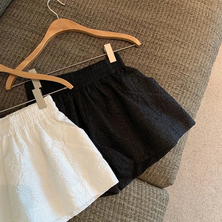 Hnewly  Black White Jacquard Shorts Women 2025 Summer Elastic High Waist Pockets Wide Leg Shorts Woman Loose Streetwear Half Pants