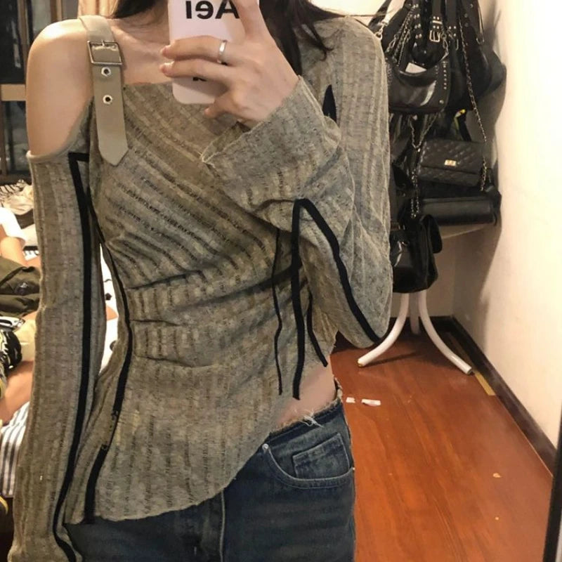 Hnewly 2000s Aesthetic Vintage T-shirts Women Sexy Y2k Punk Gyaru Long Sleeve Crop Streetwear Asymmetrical Top Slash Neck Tee