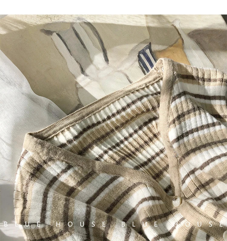 Hnewly  Women's Retro Striped Sweater Korean V-neck Contrasting Spring Autumn Long Sleeved Knitted Cardigan Coat  All-Matchded Loose Top