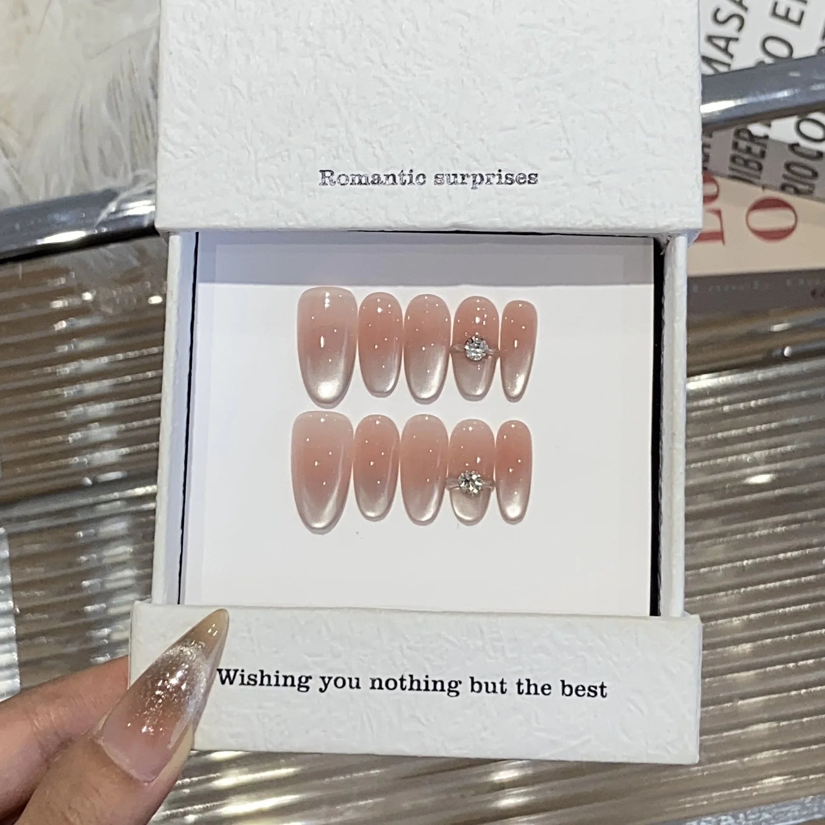 Hnewly 10Pcs Handmade Press on Nails Cat Eye Moon Decorations Aurora False Nails Short Almond Acrylic Wearable Manicure for Spice Girl