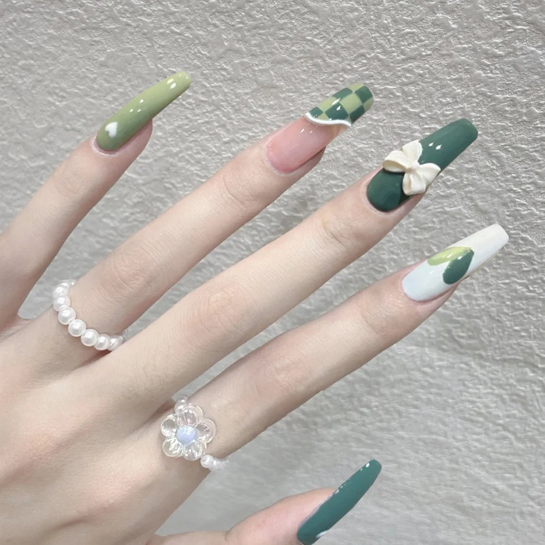 Hnewly 24Pcs/Box Gradient Color Artifical Press On Nails With Glue Long Coffin Fake Nails Lovely Girls Nail Art Ballerina False Nails