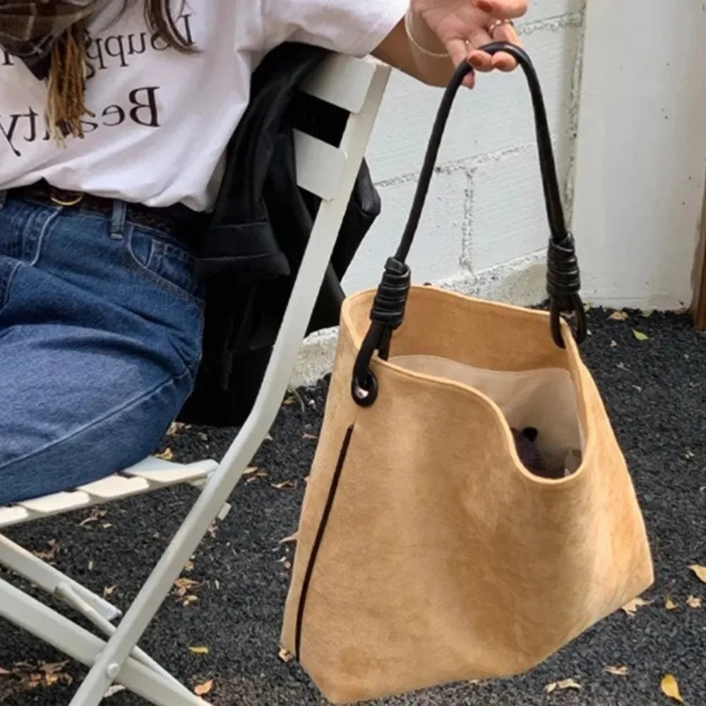 Hnewly  Casual Suede Tote Bag Autumn and Winter Velvet Shoulder Bag Large Bucket Bags for Women Designer Purses and Handbags Shopper New
