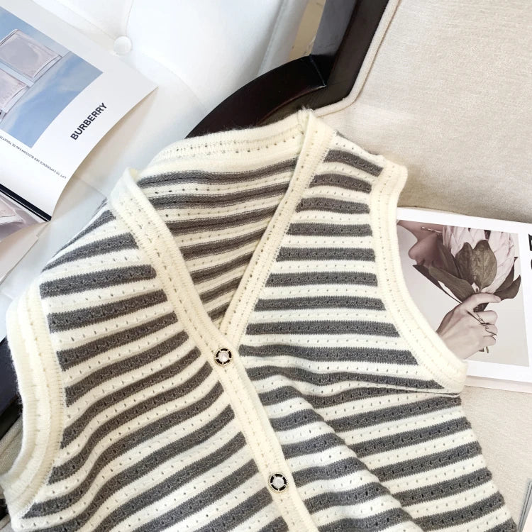Hnewly  Spring V-Neck Striped Knitted Vest Korean Hollow Out Sleeveless Top Women's 2023 Autumn Loose All-Matched Outwear Cardigan Tank