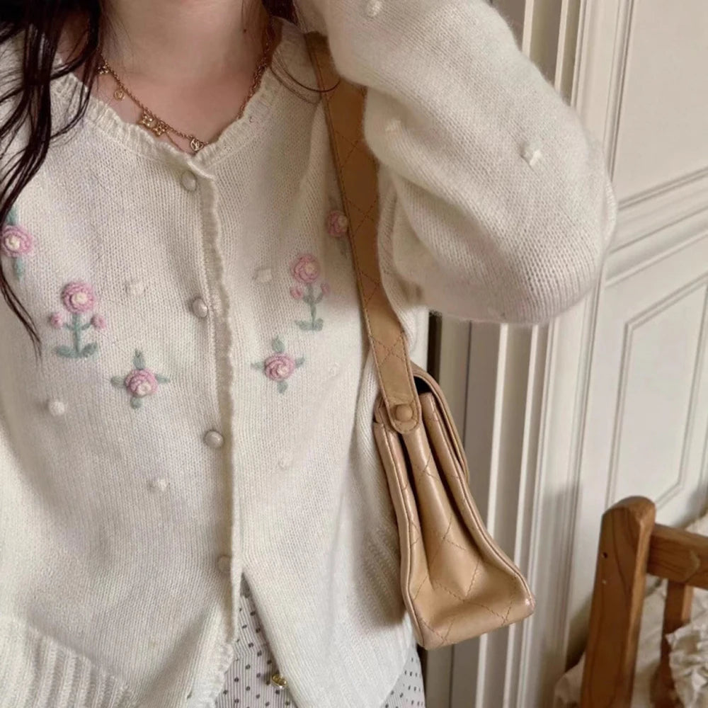 Hnewly  Flower Appliques Lace Edge Knit Sweater Women's Sweet Long Sleeve O-neck 2025 Early Autumn Knitwear Loose Single Breasted Tops
