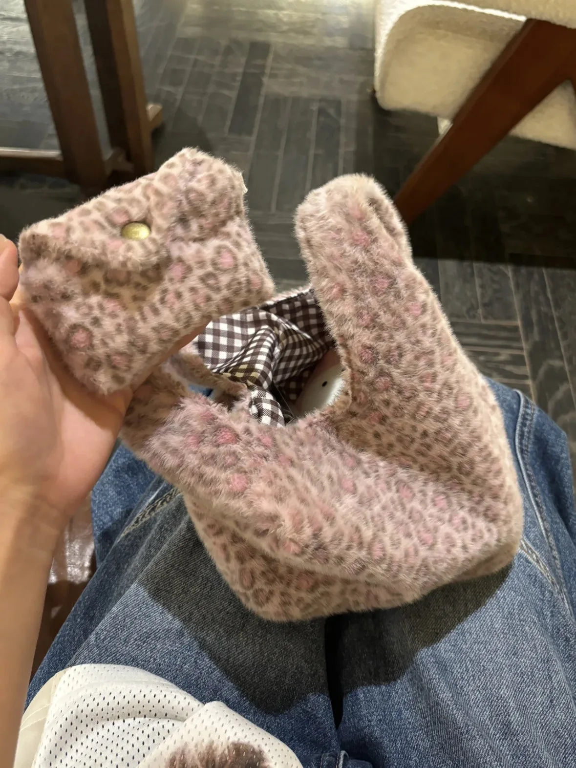 Hnewly  Valentine's Day Gift Cute Pink Plush Leopard Daily Mini Wrist Pouch Custom Soft Fluffy Faux Fur Sweet Girl Shopping Handbag