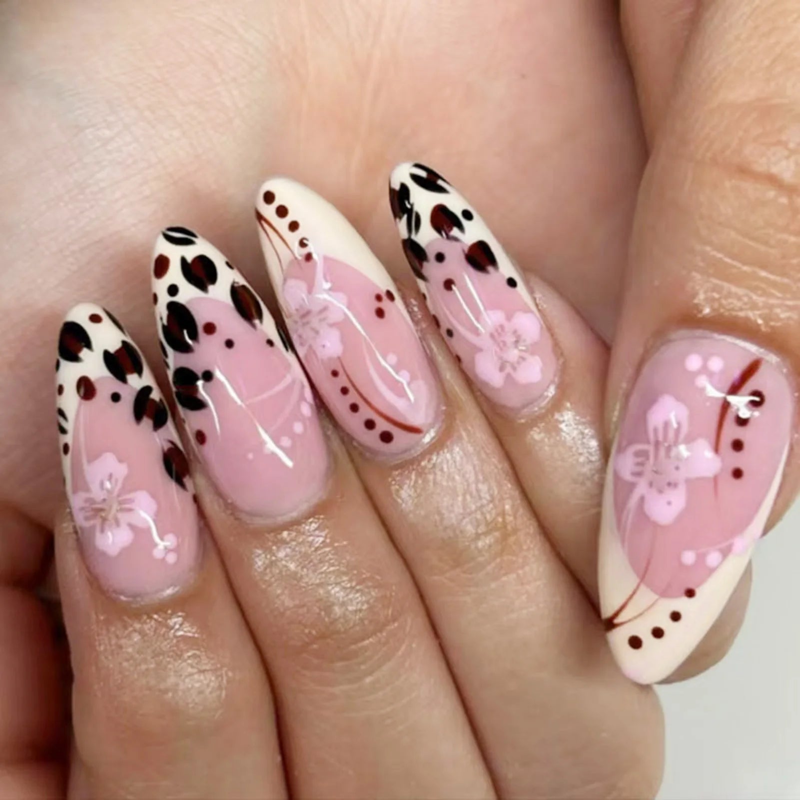 Hnewly Pink French Style Fake Nails 3D Bowknot Designs Short Square Press on Nails Sweet Korean Fashion False Nails for Women and Girls