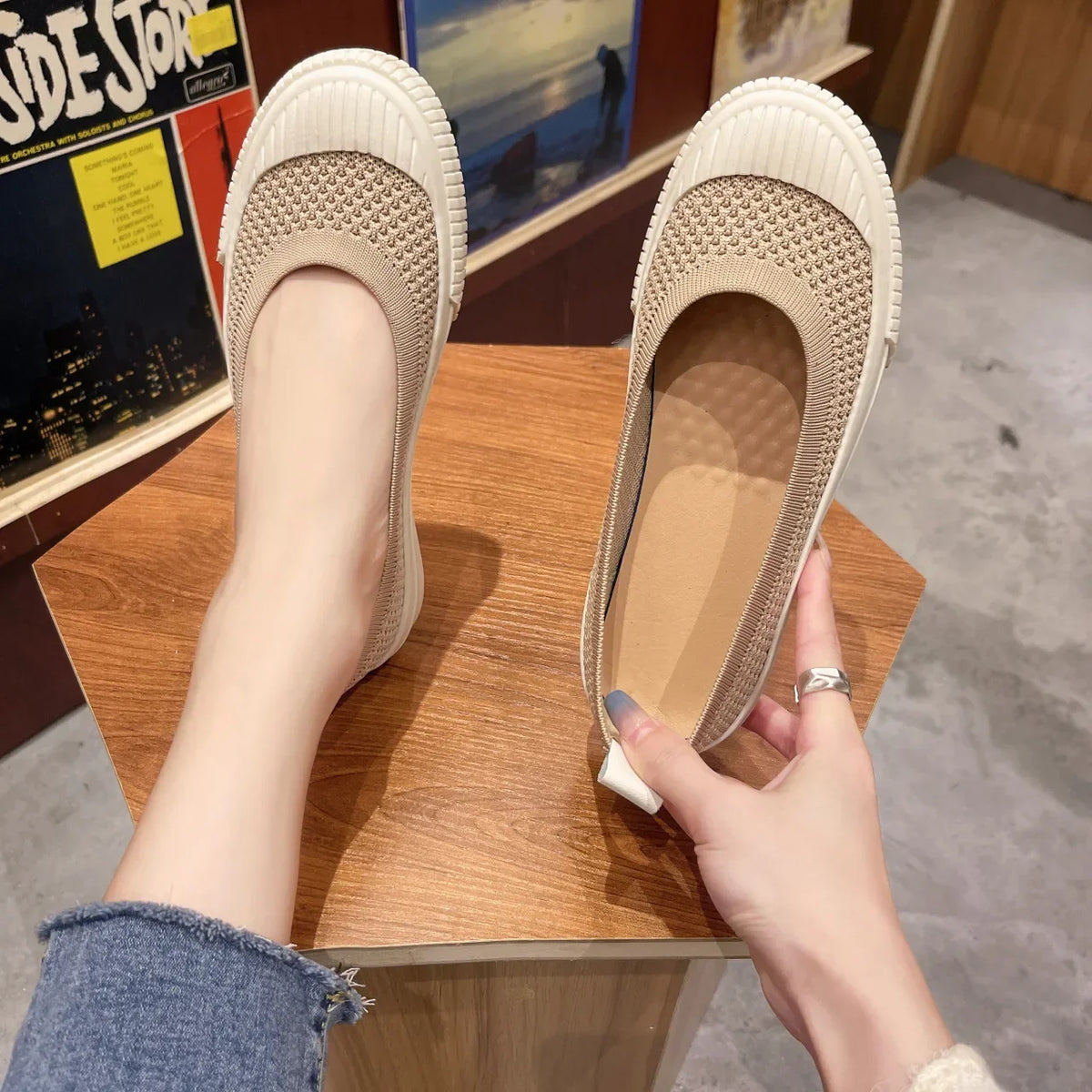 Hnewly Shallow Mouth Casual Woman Shoe Slip-on Round Toe Female Footwear Loafers With Fur Soft New Slip On Summer Moccasin Dress Leisur