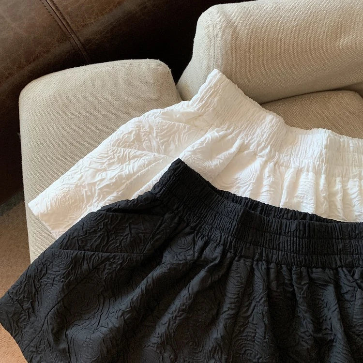 Hnewly  Black White Jacquard Shorts Women 2025 Summer Elastic High Waist Pockets Wide Leg Shorts Woman Loose Streetwear Half Pants
