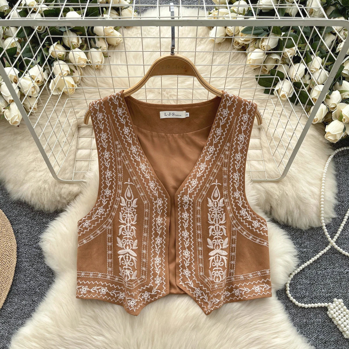 Hnewly  Bohemian Style Retro Sleeveless Vest Women's Autumn Embroidery V-neck Temperament Top Versatile Short Cardigan Jacket