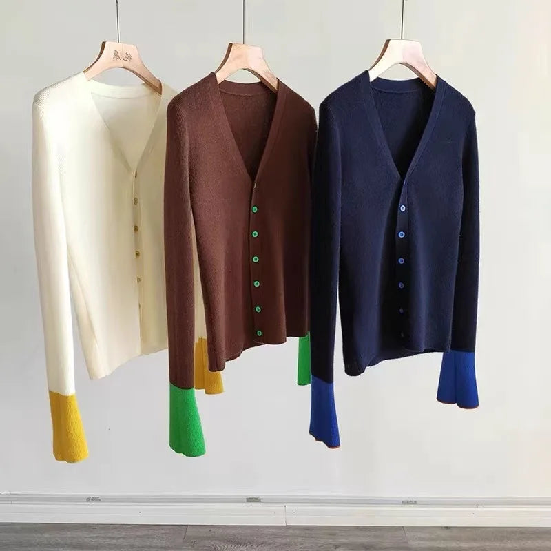 Hnewly  Autumn Winter Contrasting Color Knitted Cardigan Sweater Women 2024 New V-neck Flared Sleeve Top Korean Slim Versatile Jacket