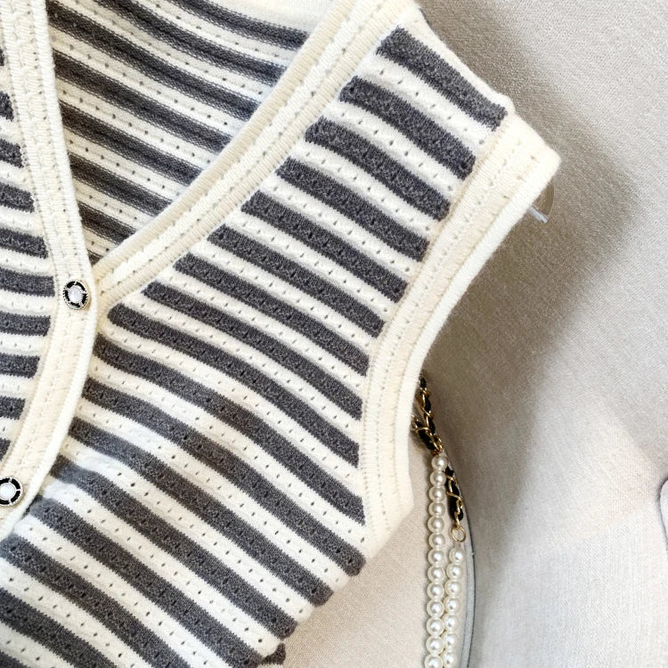 Hnewly  Spring V-Neck Striped Knitted Vest Korean Hollow Out Sleeveless Top Women's 2023 Autumn Loose All-Matched Outwear Cardigan Tank