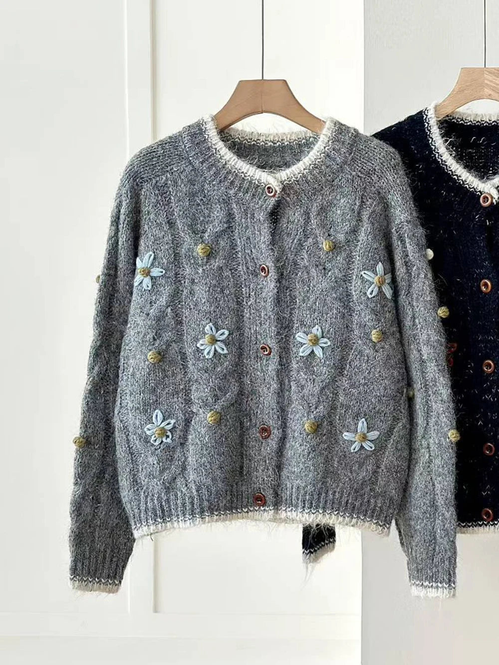 Hnewly  Flower Embroidery Knitted Sweater Cardigan 2025 Spring Autumn Soft Single-breasted Top Women Korean Style Loose Long Sleeve Coat