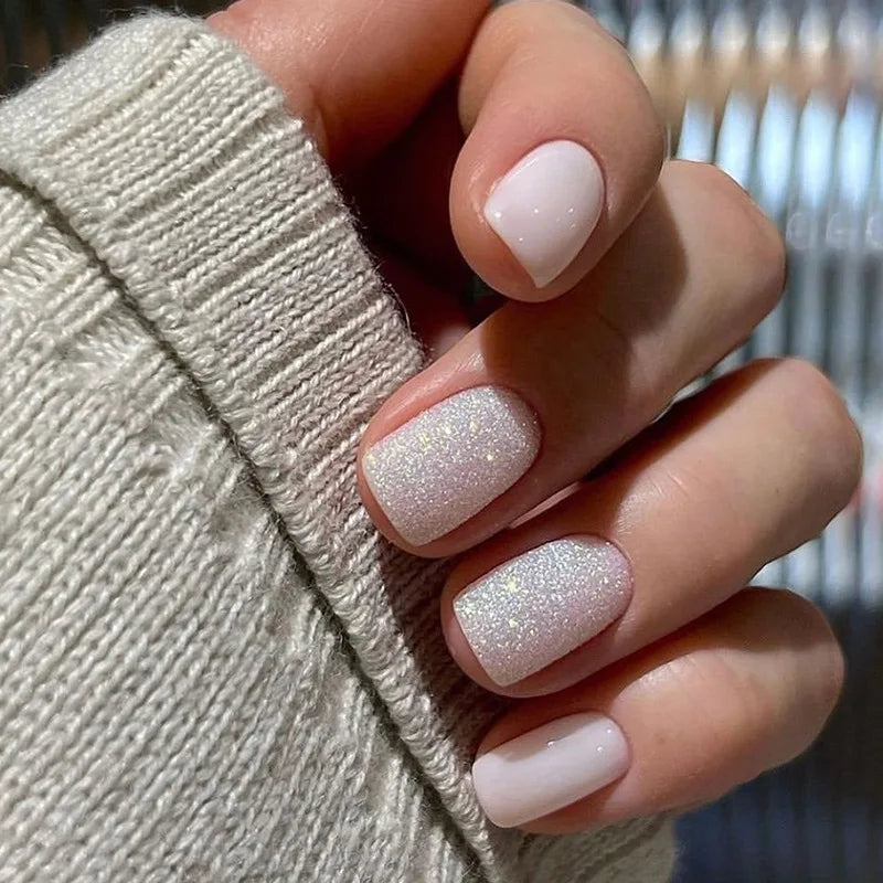 Hnewly 24Pcs Naked Pink French White Side False Nails Short Simple Nail Beauty Press on Fake Nails Full Cover Artificial Nails Tips