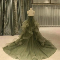Hnewly  Elegant Spaghetti Strap Tiered Green Tulle Ball Gown Evening Dresses Court Train Prom Dresses Birthday Party Dresses