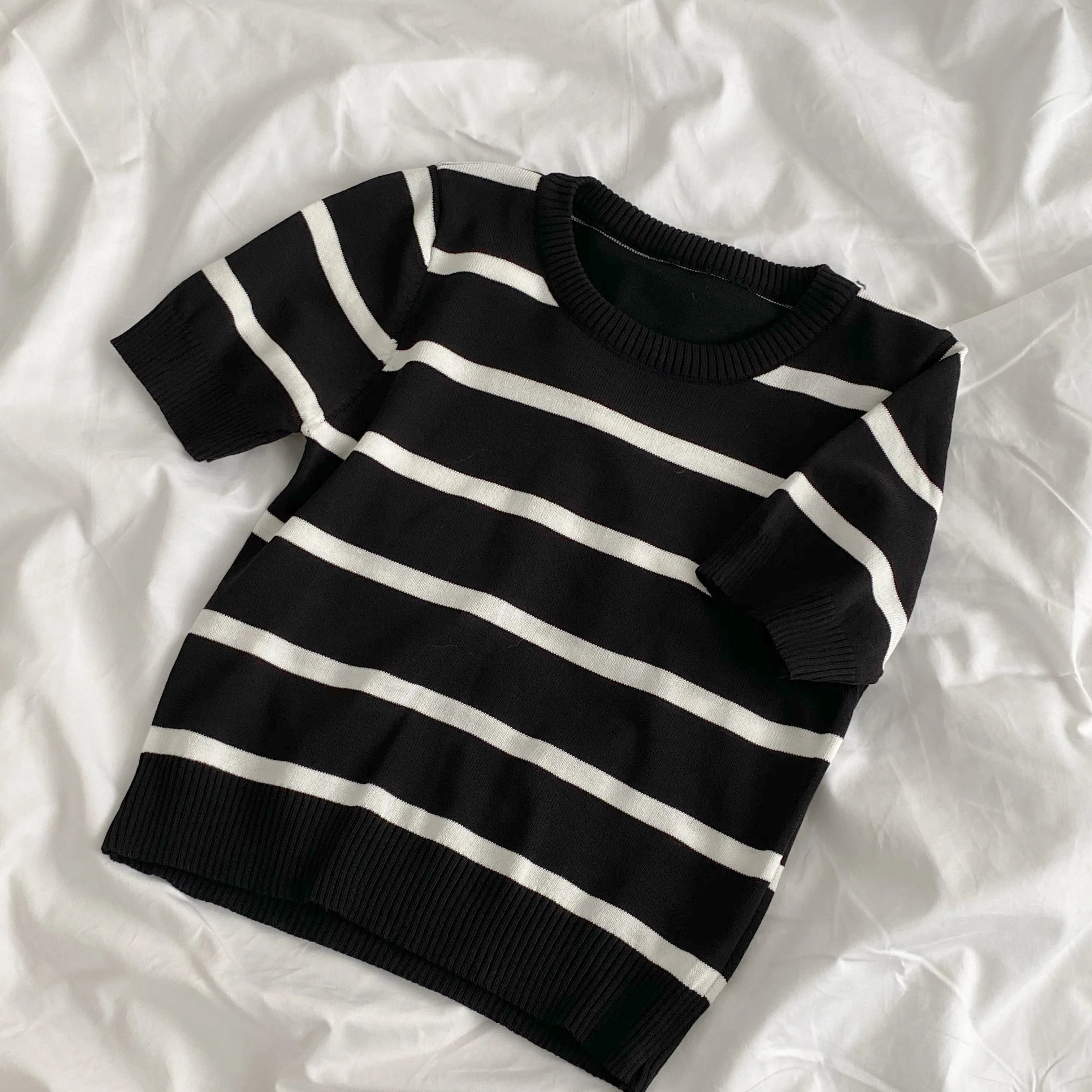Hnewly  Vintage Stripe Knitted T-Shirt Women's Spring Summer New Fashion All-matched O- Neck Short Sleeve Slim Short Shirt Tops