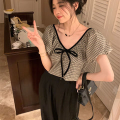 Hnewly Blouses Women Plaid Summer Vintage Fashion V-neck Simple Short Puff Sleeve Leisure Bandage Slim All-match Streetwear Blusas