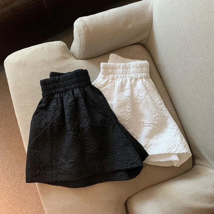 Hnewly  Black White Jacquard Shorts Women 2025 Summer Elastic High Waist Pockets Wide Leg Shorts Woman Loose Streetwear Half Pants