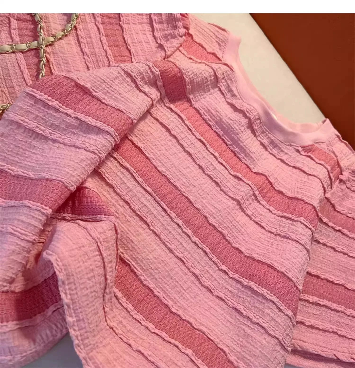 Hnewly  Pink Striped T-shirt Women's Sweet Dopamine  Korean Style Short Top Classic Round Neck Versatile Short Sleeved Tee
