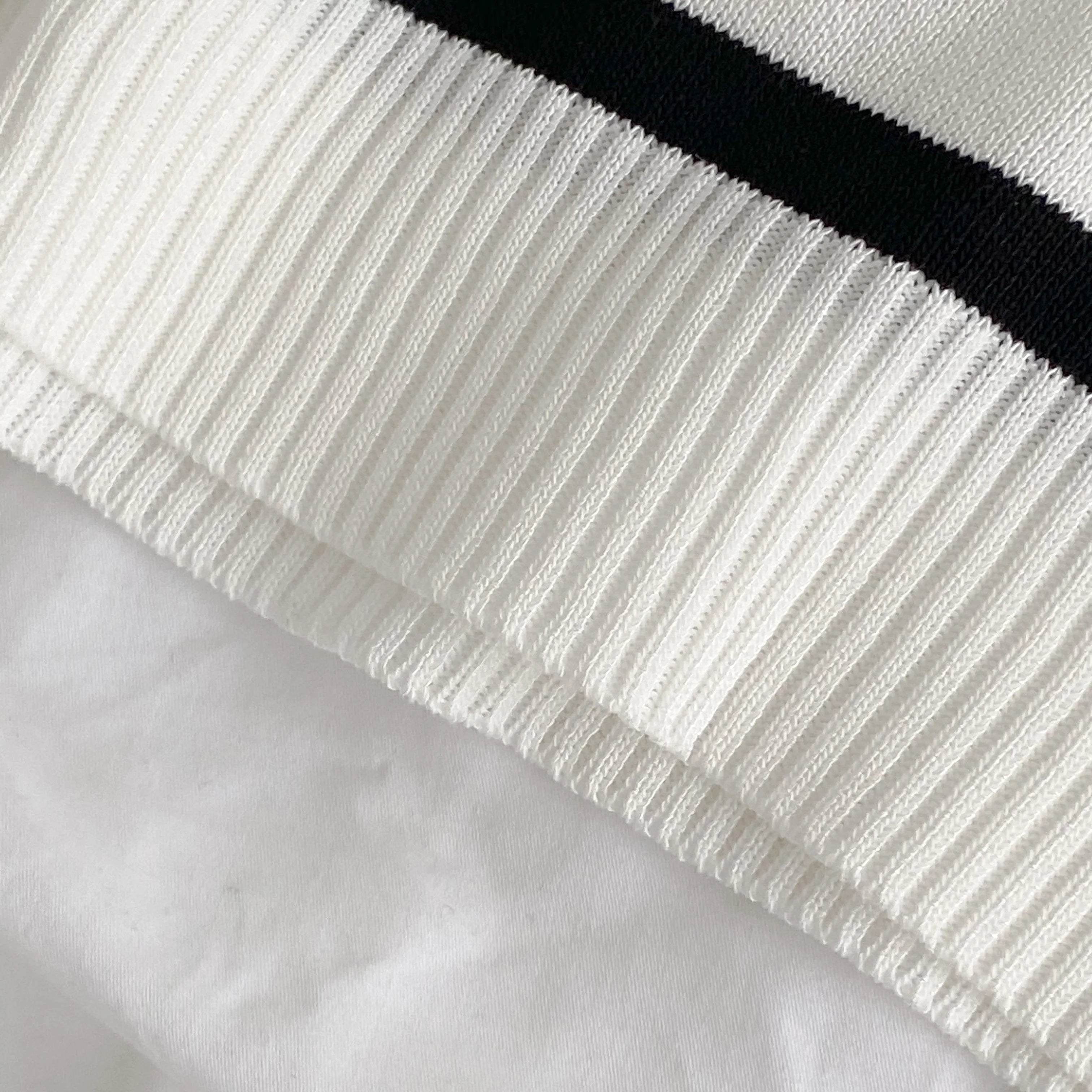 Hnewly  Vintage Stripe Knitted T-Shirt Women's Spring Summer New Fashion All-matched O- Neck Short Sleeve Slim Short Shirt Tops