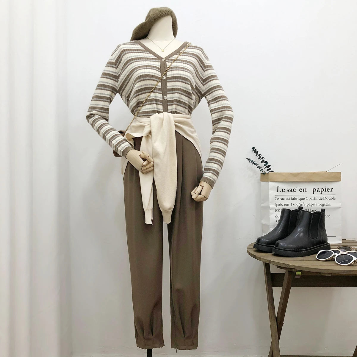 Hnewly  Women's Retro Striped Sweater Korean V-neck Contrasting Spring Autumn Long Sleeved Knitted Cardigan Coat  All-Matchded Loose Top