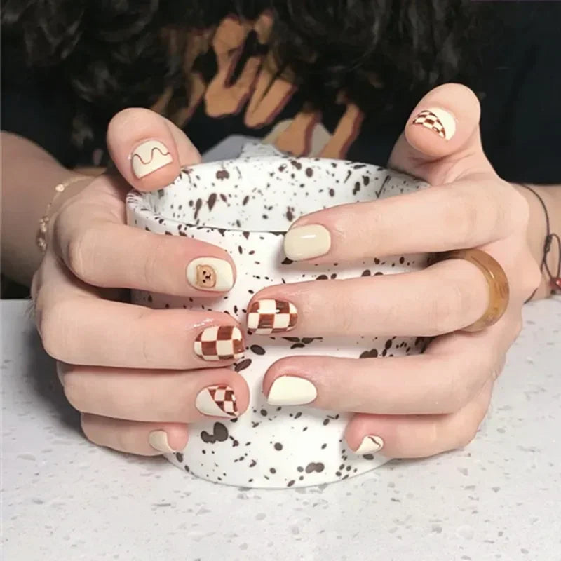 Hnewly 24pcs Red Rose False Nails Full Coverage Set Reusable Fake Nails Faux Acrylic Press on Nails with Accessories