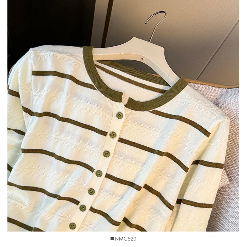 Hnewly  Striped O-neck Long Sleeve Knitted Sweater Women's 2025 Autumn Korean Retro Color Block Loose Fit Versatile Single Breasted Tops