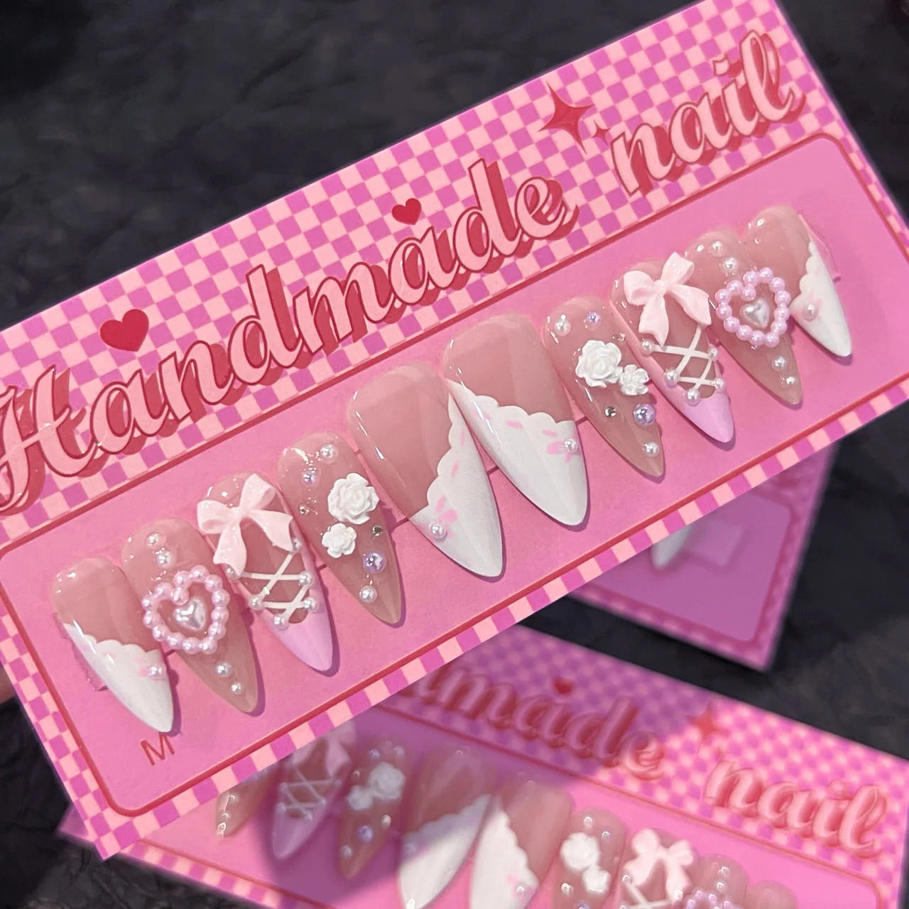 Hnewly 10Pcs Handmade Press on Nails Cat Eye Moon Decorations Aurora False Nails Short Almond Acrylic Wearable Manicure for Spice Girl