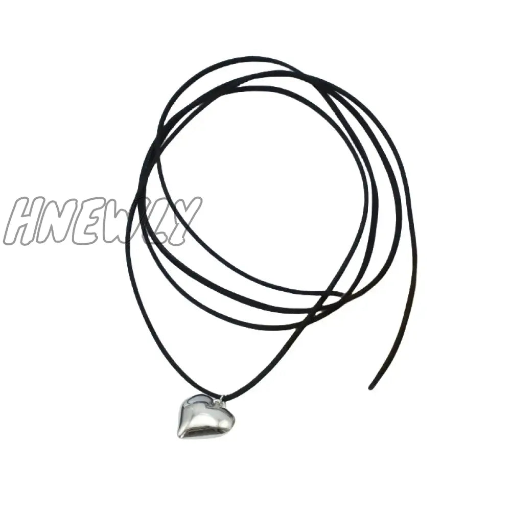 Hnewly New Goth Black Velvet Big Heart Pendant Choker Necklace For Women Elegant Weave Knotted