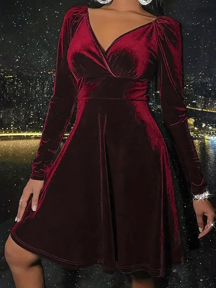 Hnewly Plus Size Elegant Dress Women’s Solid Velvet Ruched Long Sleeve V Neck Nipped Waist A-Line