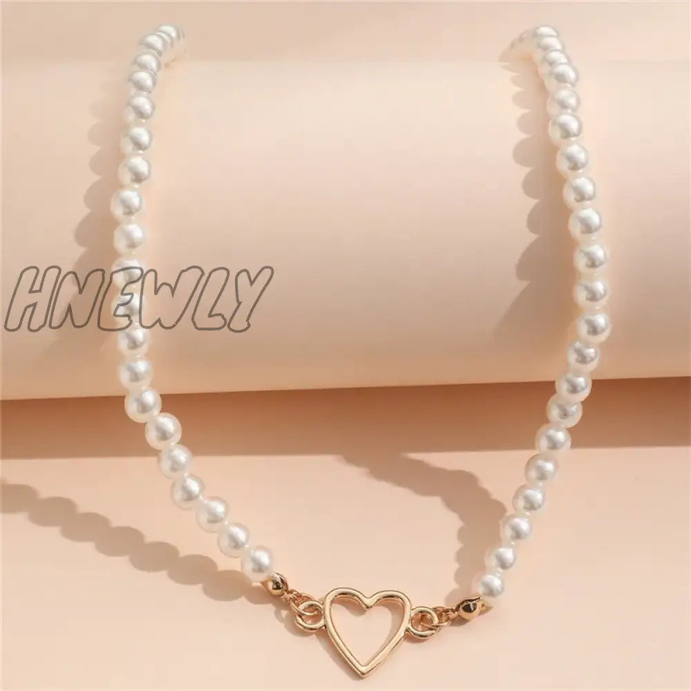 Hnewly Trendy Love Heart Pearl Choker Necklace Female Personality Party Fashion Clavicle Collier